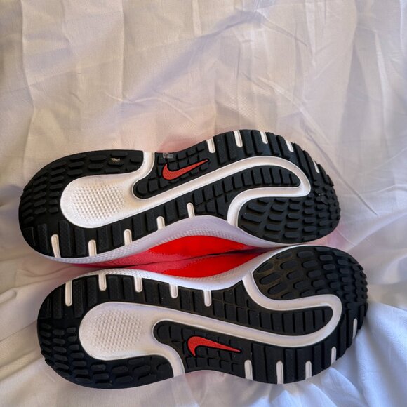 Nike React Escape Run Pink Glow CV3817-601 Size 8 | Lightly Worn - Picture 3 of 4